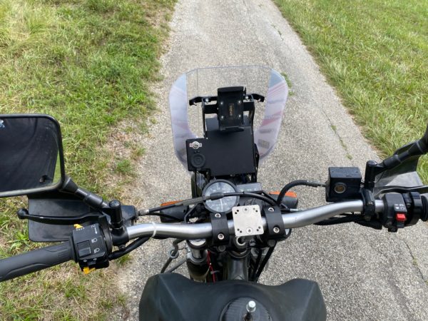 Handlebars GPS mounting bracket