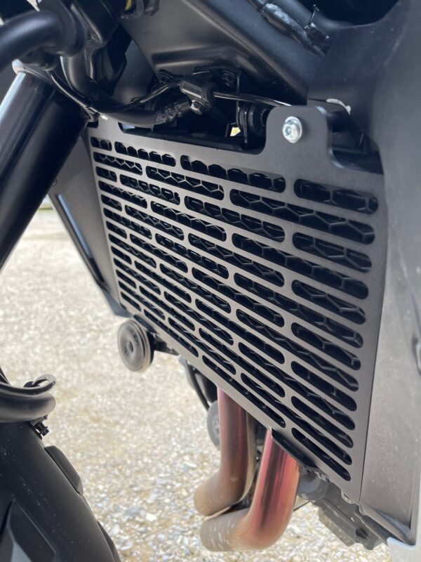 Radiator guards Honda Transalp 750 - Image 2