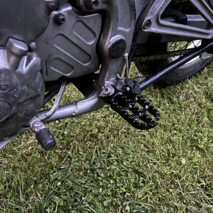 Wide footpegs Honda Dominator 650 RD02 + RD08